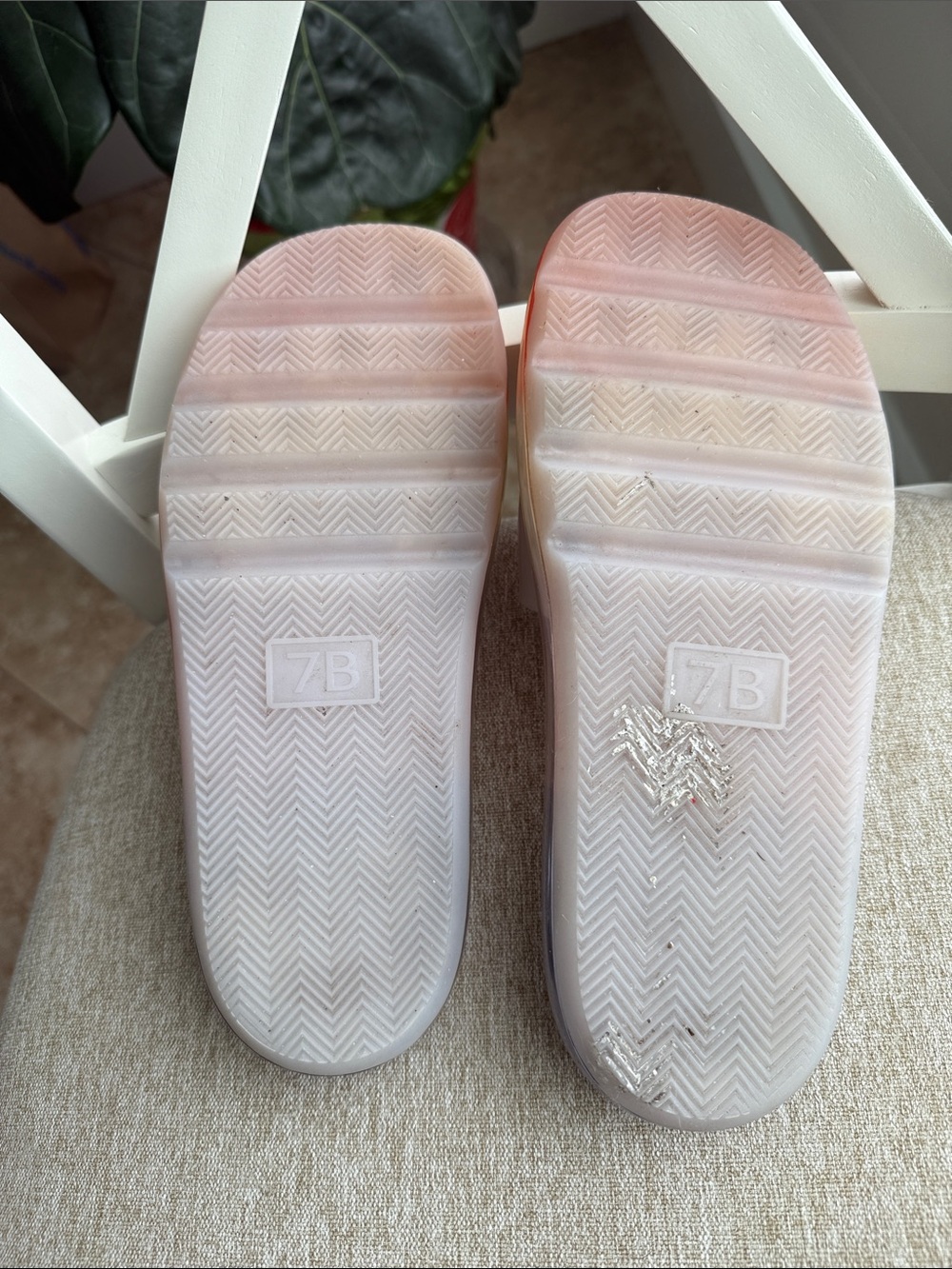 Tory Burch Bubble Jelly Slide Sandals in Spring Lavender/Multi Colorway - Picture 4 of 4